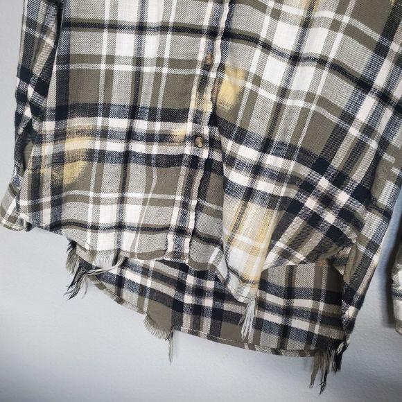 American Eagle oversize yellow green flannel - Picture 3 of 5